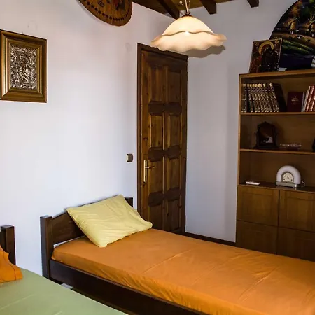 Willa Gem Moni Evaggelistrias